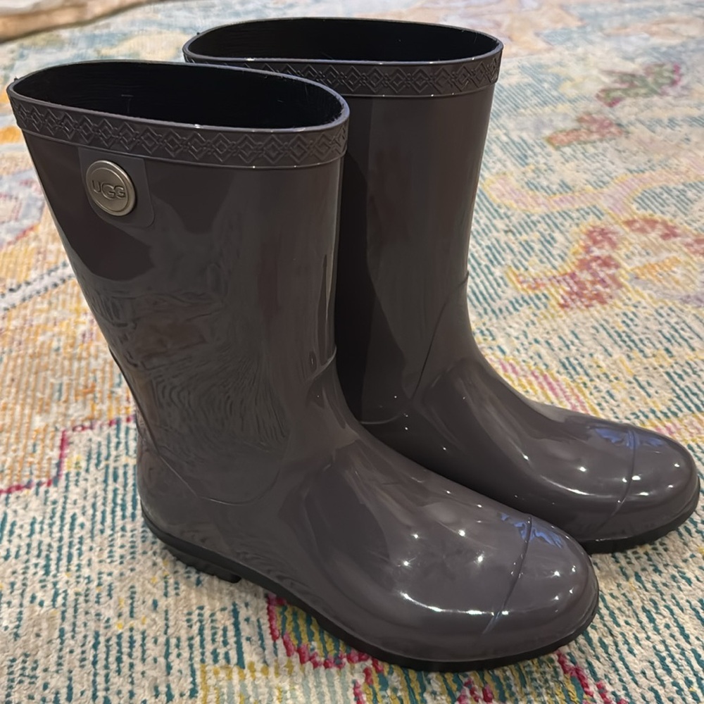 Ugg Sienna rain boots size 7 grey